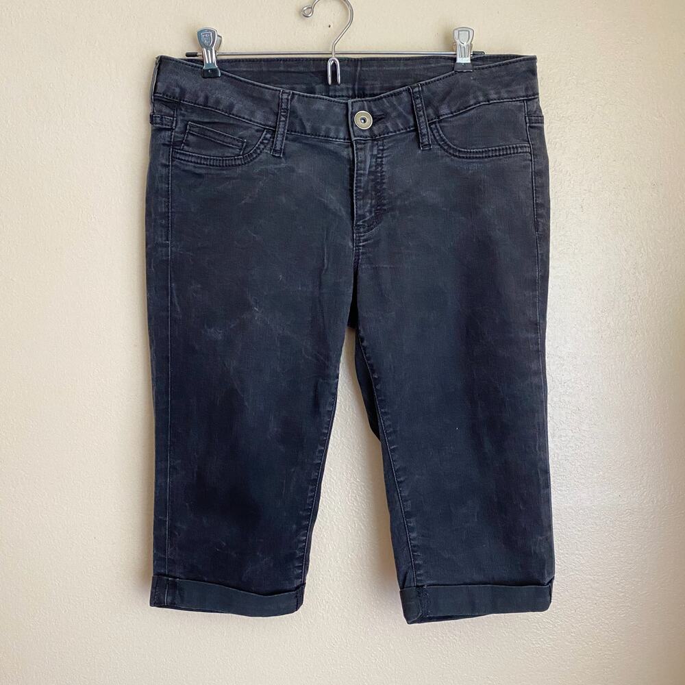 City Streets Size 11 Black Dark Wash Capris Rolled Cuff Stretch Pockets